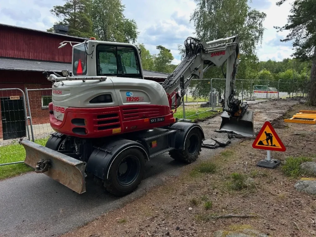 Professionell maskinförmedling i Bromma av SveBag Entreprenad AB - tjänster